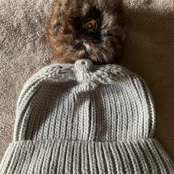 🆕 NWOT STELLA & DOT Chantal Pom Beanie❄️ - Picture 8 of 9